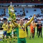 Norwich midfielder Kenny McLean signs new three-year deal