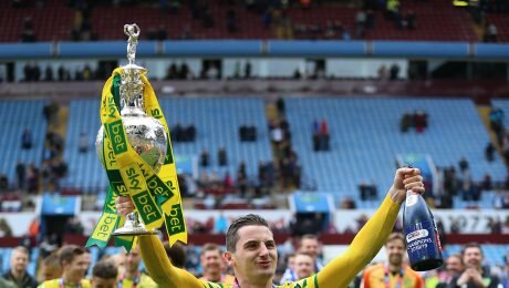 Norwich midfielder Kenny McLean signs new three-year deal