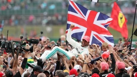 Hamilton-celebrates-joining-Formula-One’s-greats.jpg