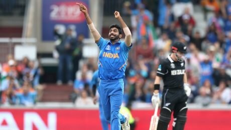 New-Zealand-toil-against-India-before-rain-halts-World-Cup.jpg